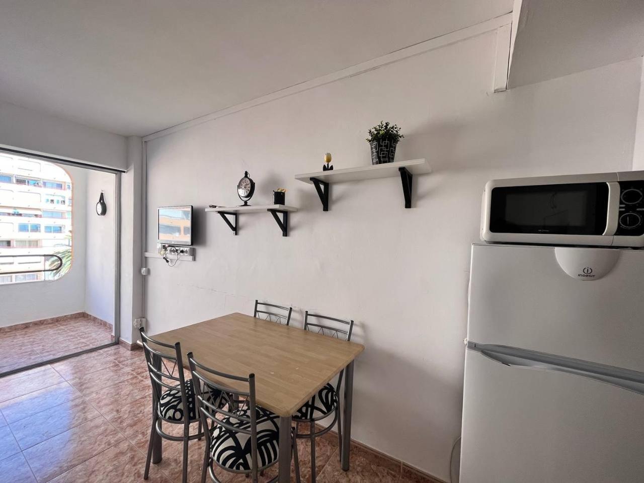 Estudio Con Tres Piscinas Comunitarias Y Pista De Tenis Roses Exterior foto